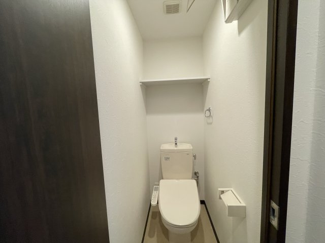 ORSUS新大阪（旧プレジオ新大阪ROUGE）のトイレ|イメージとして同建物他部屋を表示しています
