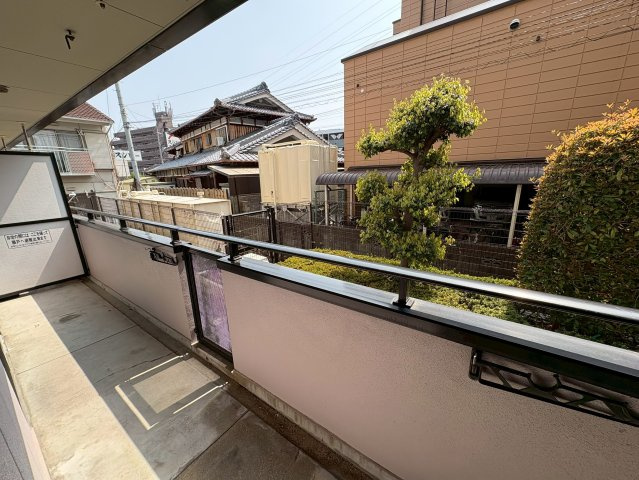 ボヌール宝塚のバルコニー|お洗濯にも便利なバルコニー付き