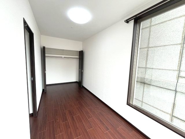 ORSUS新大阪（旧プレジオ新大阪ROUGE）の洋室
