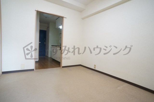 プレアール宝塚泉町の居間・リビング|参考、同建物・反転間取りの号室