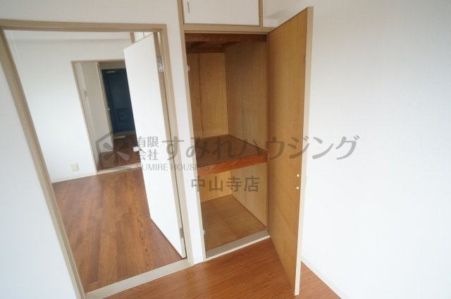 プレアール宝塚泉町の収納