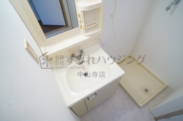 プレアール宝塚泉町の洗面所