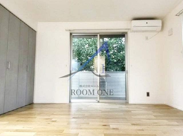 西新宿４丁目テラスハウスの居間・リビング|洋室のお部屋です。