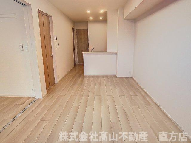 北九州市八幡西区楠橋下方１丁目のアパートの居間・リビング