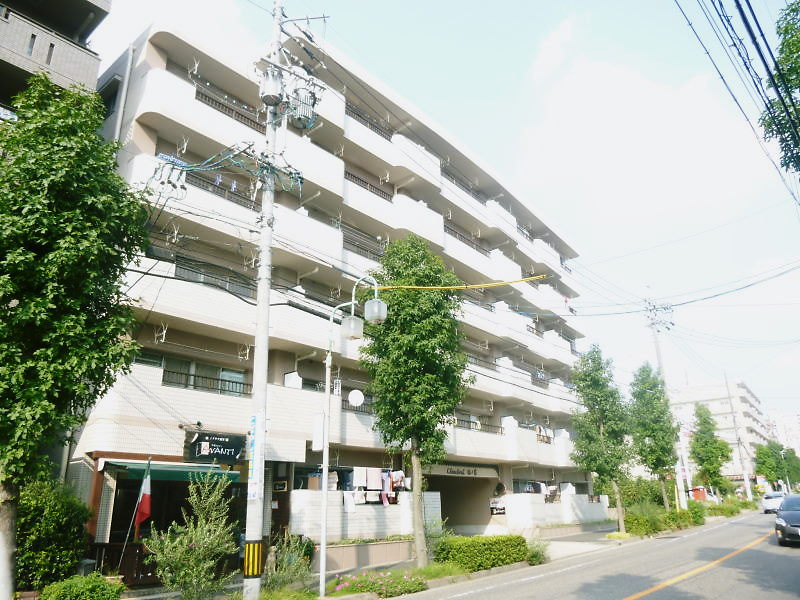 シャンポール鴻の巣の外観