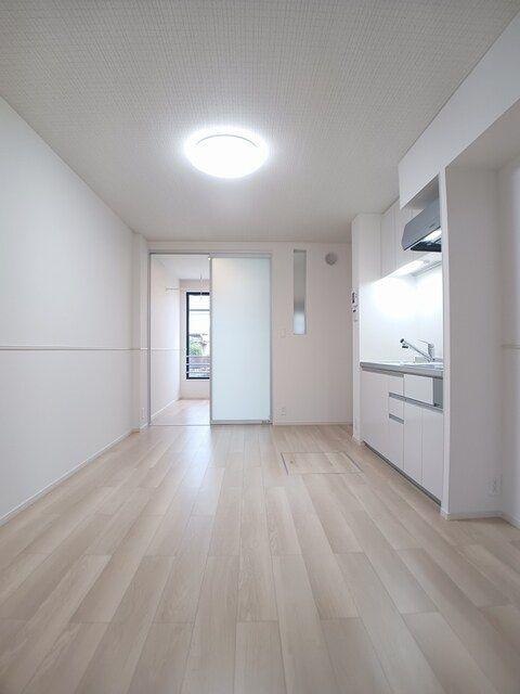 ヒカルサ藤枝茶町Ⅱの居間・リビング