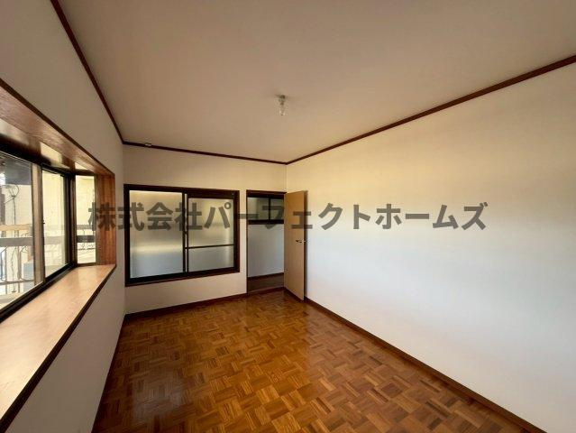 三井南町戸建　賃貸の居間・リビング|ゆったり過ごせるリビングです