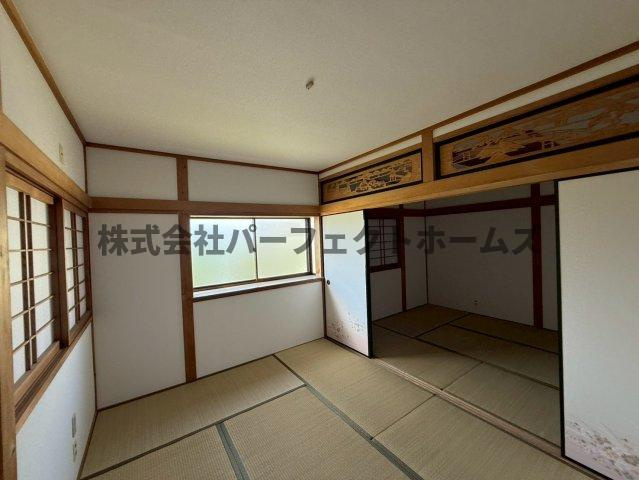 三井南町戸建　賃貸の内装|明るい色調の室内です