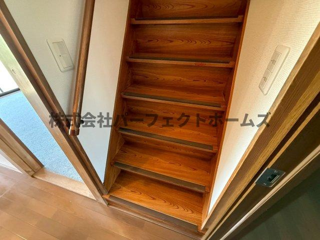 三井南町戸建　賃貸の内装|内装は落ち着いています