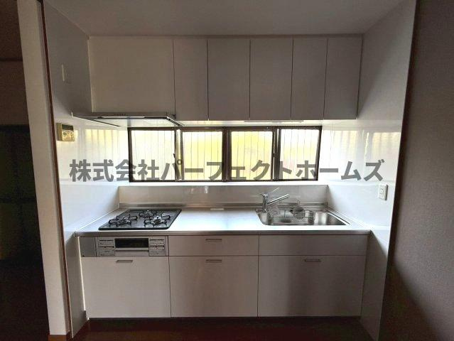 三井南町戸建　賃貸のキッチン|お料理しやすいキッチンです