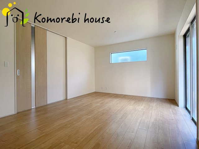 上尾市小泉　新築一戸建て　リーブルガーデン　01の居間・リビング|おしゃれな居間です