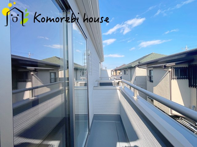 上尾市小泉　新築一戸建て　リーブルガーデン　01のバルコニー|陽当たり良好なバルコニーです