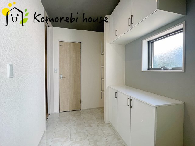 上尾市小泉　新築一戸建て　リーブルガーデン　01のその他|廊下です
