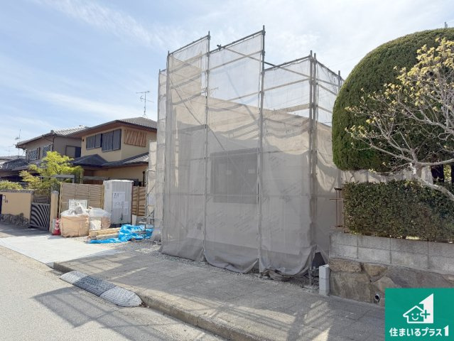 川西市向陽台　第4期　新築一戸建ての外観|周辺は落ち着いた街並みの住宅地！子育てがしやすい住環境です！まだ未完成ですが、現地でしかわからない事もございます。是非一度ご覧ください。