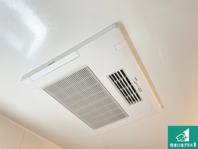川西市向陽台　第4期　新築一戸建ての冷暖房・空調設備|四季を通して快適なバスライフをお手伝いする浴室暖房乾燥機！浴室の乾燥・暖房・涼風・換気はもちろん、２４時間換気にも対応！