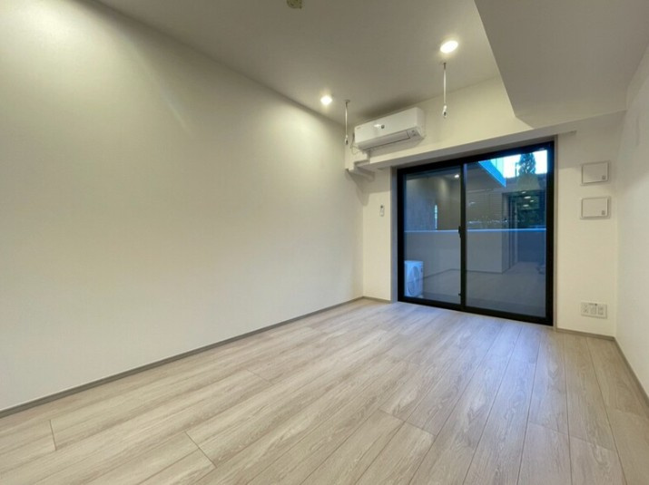 MEJIRORESIDENCEの居間・リビング