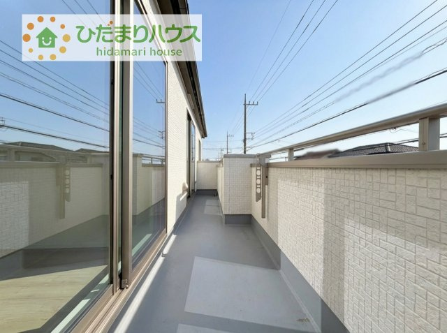 【バルコニー】 | 我孫子市湖北台5丁目11番　新築戸建　B号棟 | 広々としたバルコニー。お洗濯物もぜーんぶ干せちゃいます！！