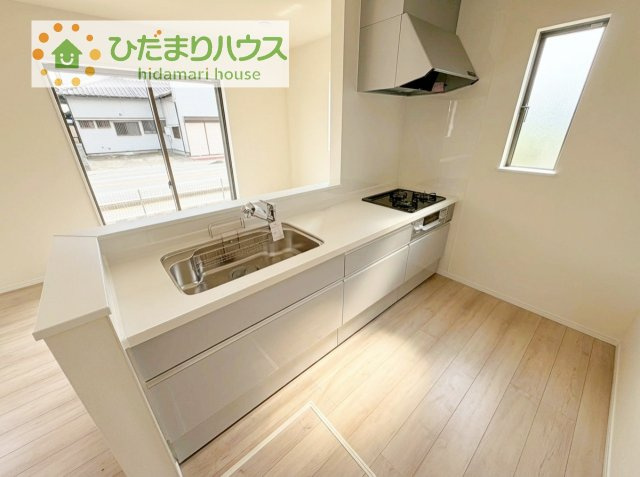 【キッチン】 | 我孫子市湖北台5丁目11番　新築戸建　B号棟 | 料理をしながらでも、ご家族との会話を楽しめる対面式キッチン♪