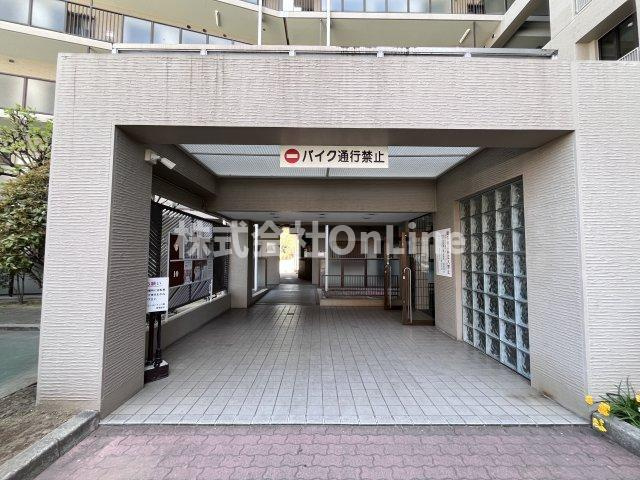 【エントランス】 | ファミールハイツ八尾B棟