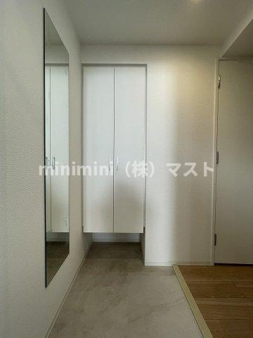 セレニテ難波ミラク参番館の玄関