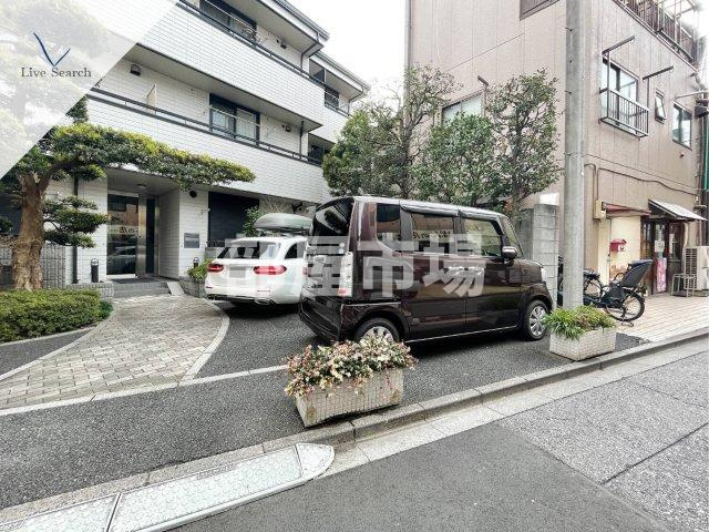 荒川区町屋１丁目のアパートのエントランス