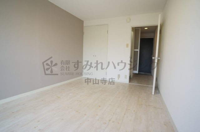 エルベラーノ宝塚の居間・リビング