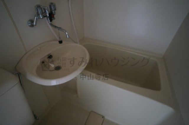 エルベラーノ宝塚の洗面所