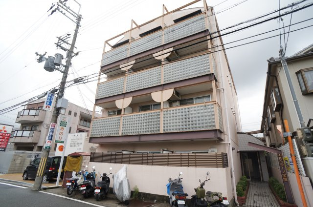 エルベラーノ宝塚の外観