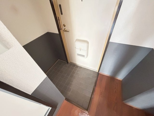 レジデンスLINDOの玄関