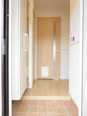 【玄関】 | ガーベランスＢ | 落ち着いた玄関です