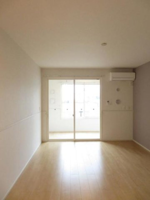 【居間・リビング】 | ガーベランスＢ | リビングです