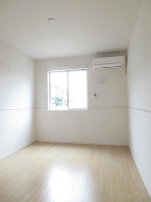 【内装】 | ガーベランスＢ | 明るい室内です