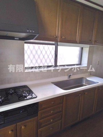 熊谷市妻沼東4丁目　中古住宅のキッチン