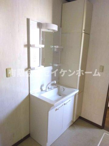 熊谷市妻沼東4丁目　中古住宅の独立洗面台