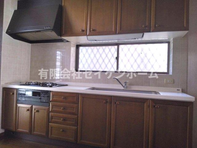 熊谷市妻沼東4丁目　中古住宅のキッチン
