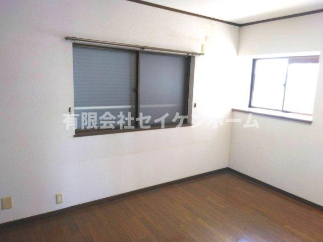 熊谷市妻沼東4丁目　中古住宅の洋室