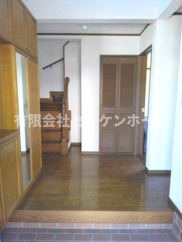 熊谷市妻沼東4丁目　中古住宅の玄関