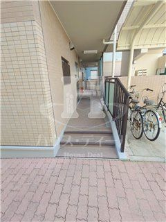 【エントランス】 | ポポラーレ壱番館 | エントランスです
