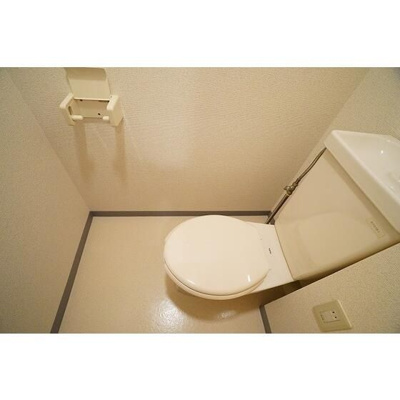 【トイレ】 | ポポラーレ壱番館 | ゆったりとした空間のトイレです