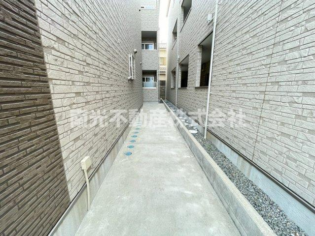 アート東大阪Bのエントランス