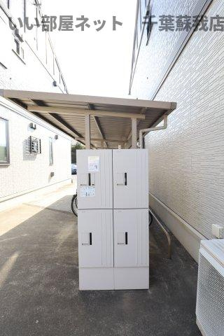 ヴェルデソーレAのエントランス|宅配ボックスがあると、自分の時間を有効活用できますね！