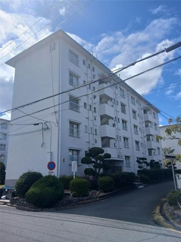 平田台住宅１４号棟の外観