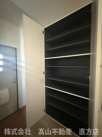 直方市大字直方のアパートの収納