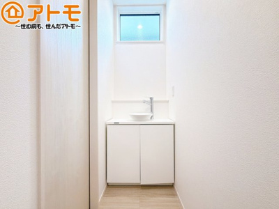 【独立洗面台】 | 駿河区有東1丁目10期　新築戸建　全1棟 | 二台の洗面台は朝の時間もスムーズになります♪