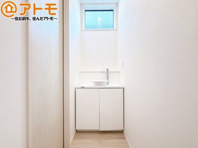 【独立洗面台】 | 駿河区有東1丁目10期　新築戸建　全1棟 | 二台の洗面台は朝の時間もスムーズになります♪