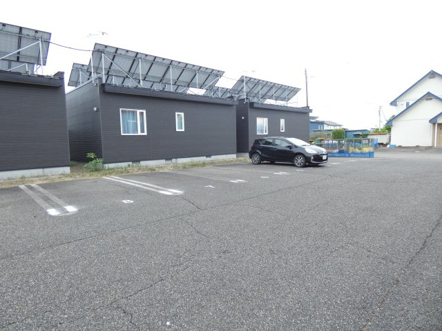 ナチュールⅠの駐車場