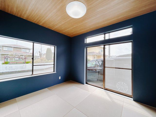 【中古戸建】高崎市八幡町の和室|■1階和室｜和室でしか味わえない畳ならではの香りや素材で和のやすらぎを感じてください♪休日はお子様とお昼寝するのにも最適です！