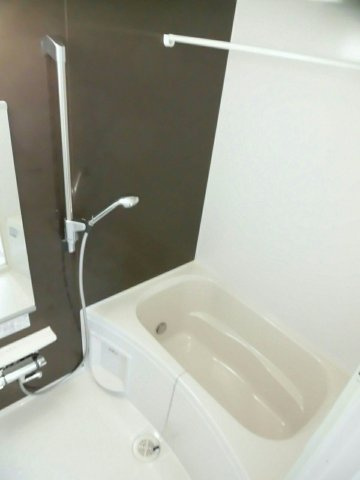リュエル南陽の浴室|コンパクトで使いやすいお風呂です