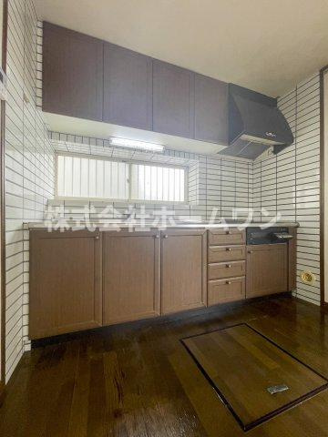西多摩郡瑞穂町高根　中古戸建のキッチン