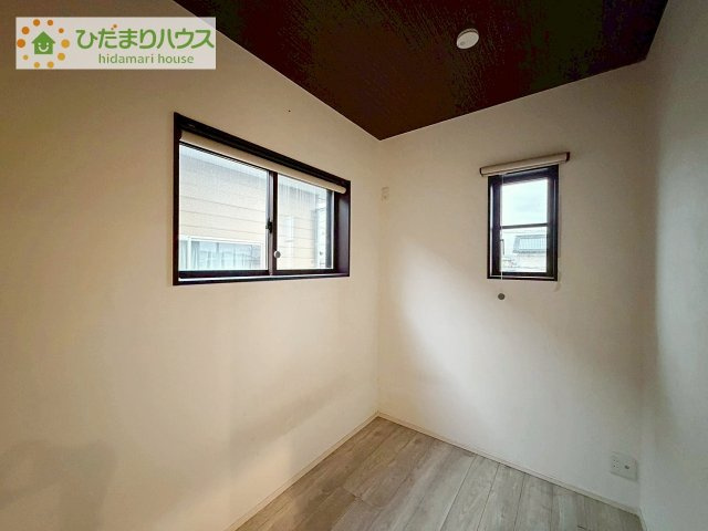【洋室】 | 結城市みどり町2丁目　中古戸建 | 趣味部屋・収納部屋など多用途に活用可能。